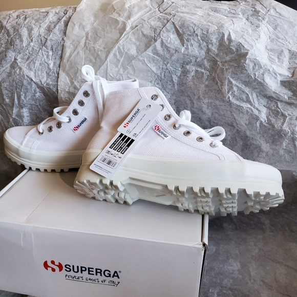 Superga High-Top Sneakers Brand New - Size 6 - Picture 4 of 5